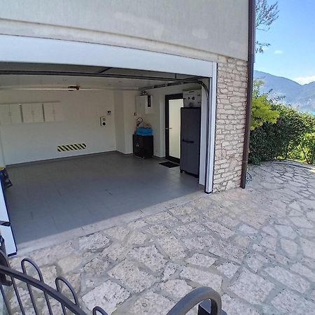 Villa Mimosa-Con Piscina E Vista Lago Brenzone sul Garda Exterior photo