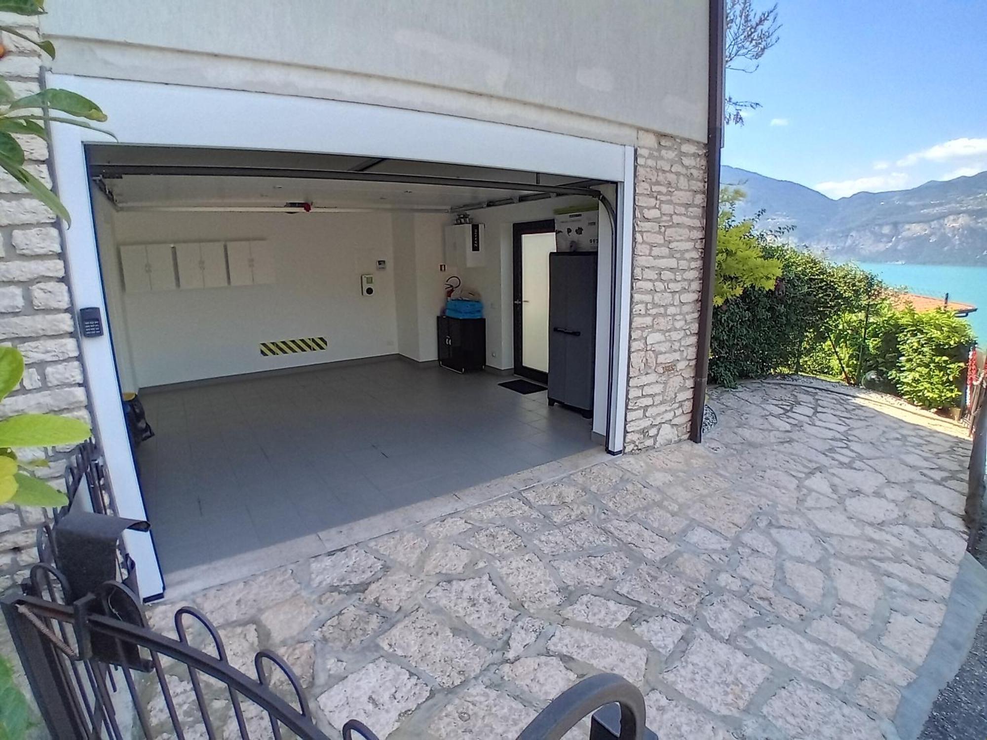 Villa Mimosa-Con Piscina E Vista Lago Brenzone sul Garda Exterior photo