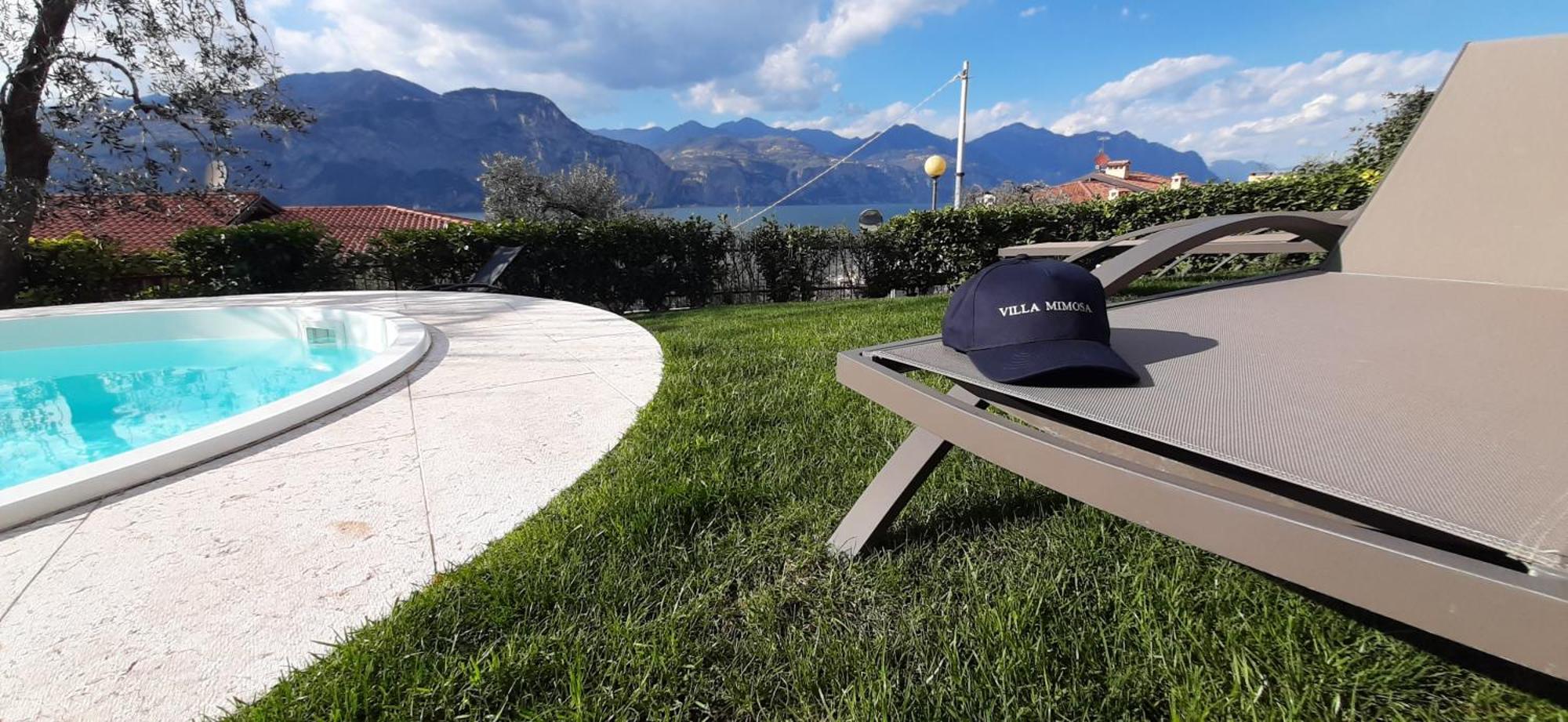 Villa Mimosa-Con Piscina E Vista Lago Brenzone sul Garda Exterior photo