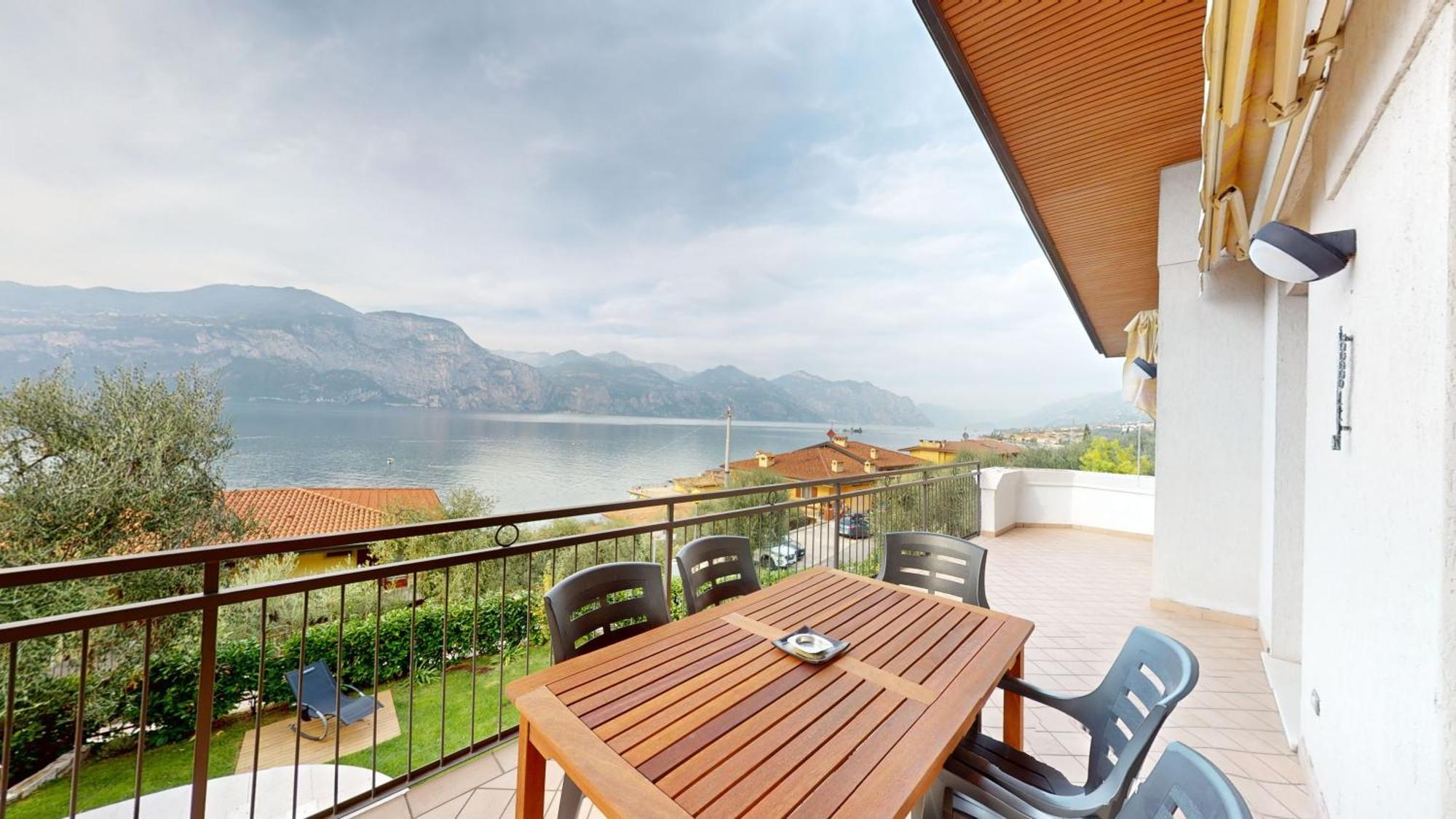 Villa Mimosa-Con Piscina E Vista Lago Brenzone sul Garda Exterior photo