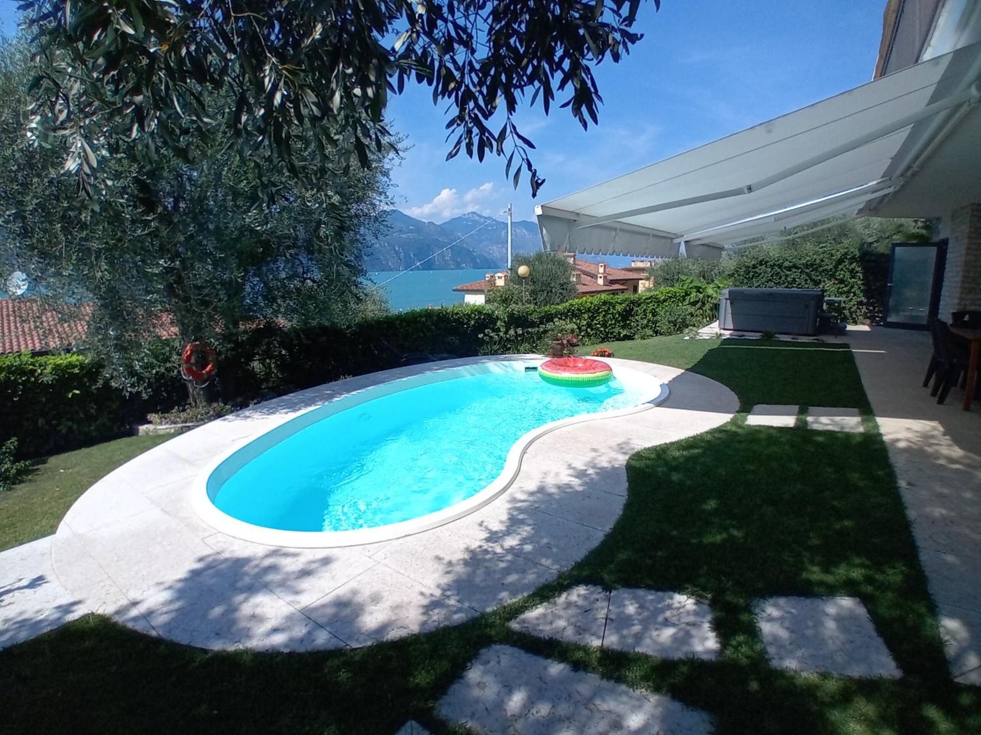 Villa Mimosa-Con Piscina E Vista Lago Brenzone sul Garda Exterior photo